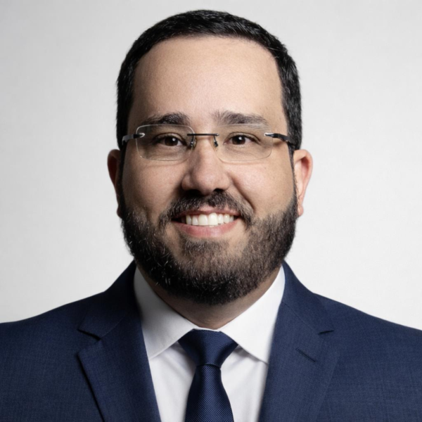 Dr. Evilasio Tenorio — Advogado especialista em plano de saúde em Recife
