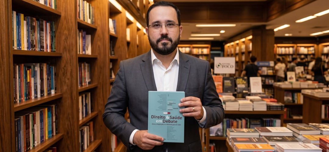 Coautor da obra jurídica "Direito & Saúde em Debate", o Dr. Evilasio Tenorio contribui para a produção científica voltada à regulação do setor e defesa do direito à vida.